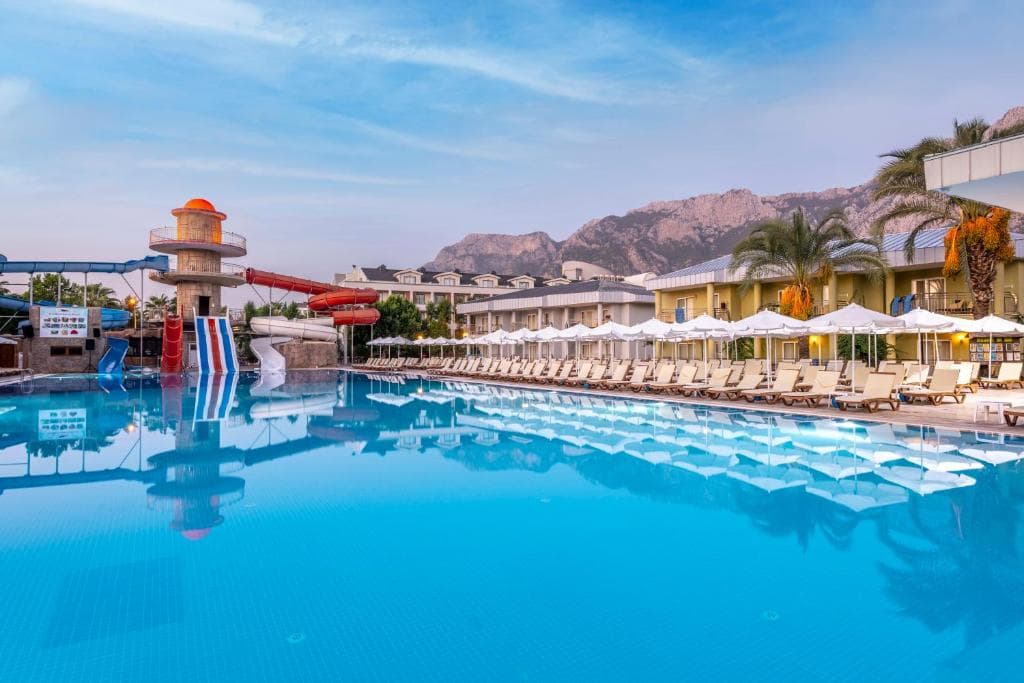 TRANSATLANTIK HOTEL & SPA - 8