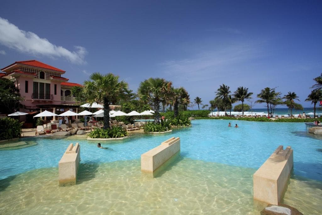 Centara Grand Beach Resort Phuket - 42
