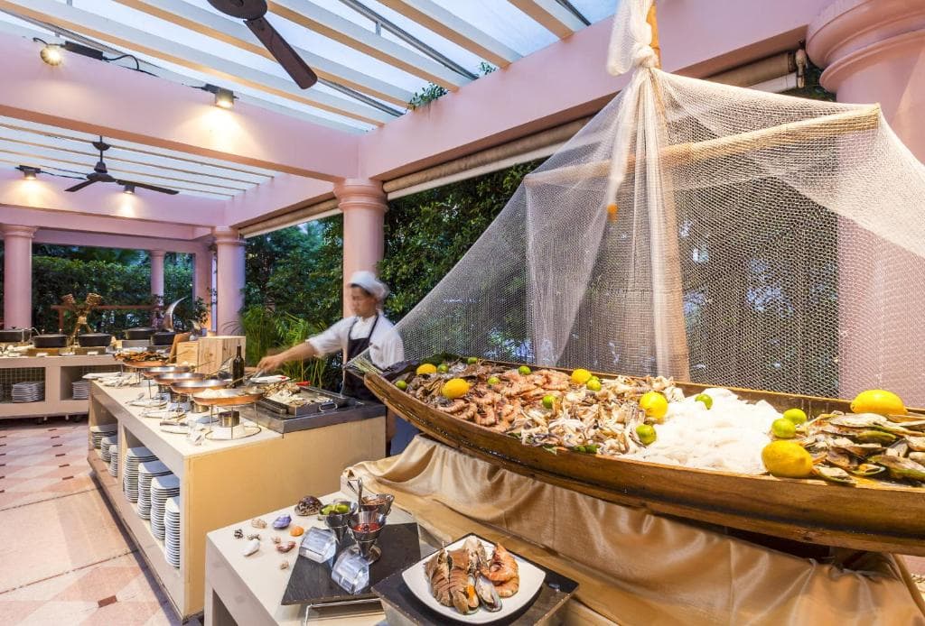 Centara Grand Beach Resort Phuket - 36