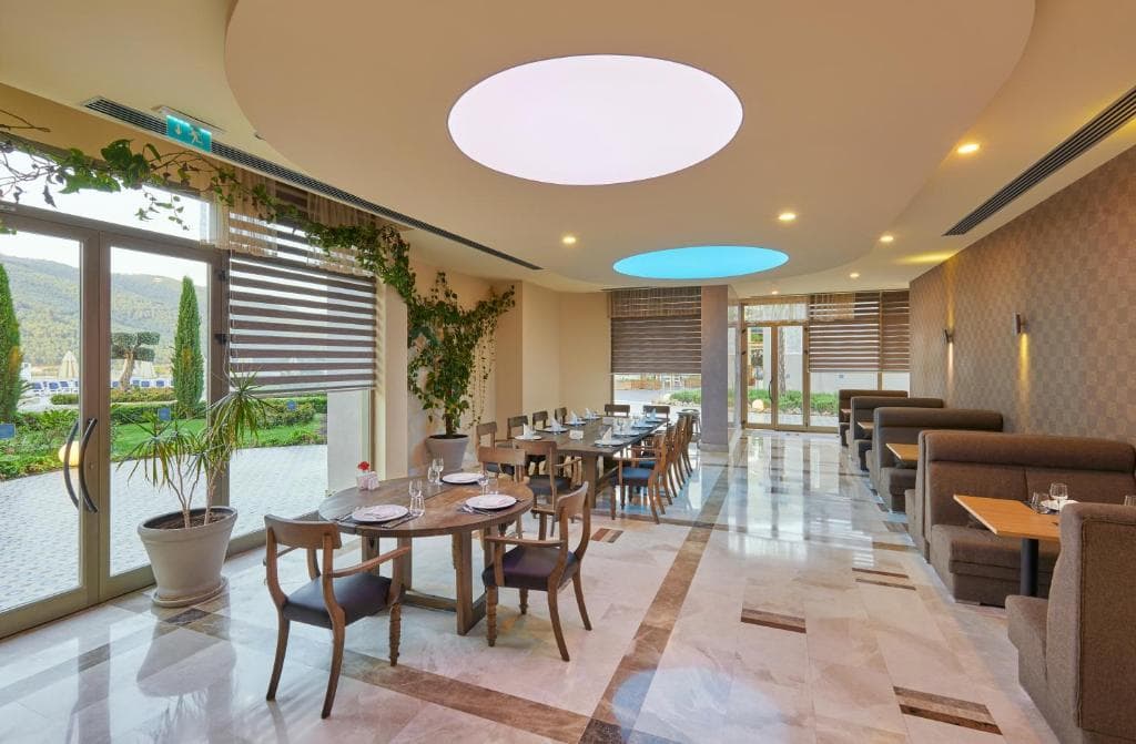 La Blanche Island Resort - 17