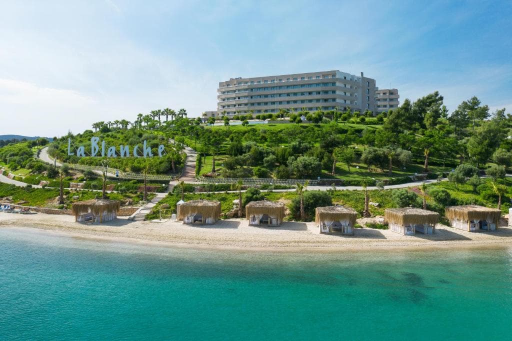 La Blanche Island Resort - 12