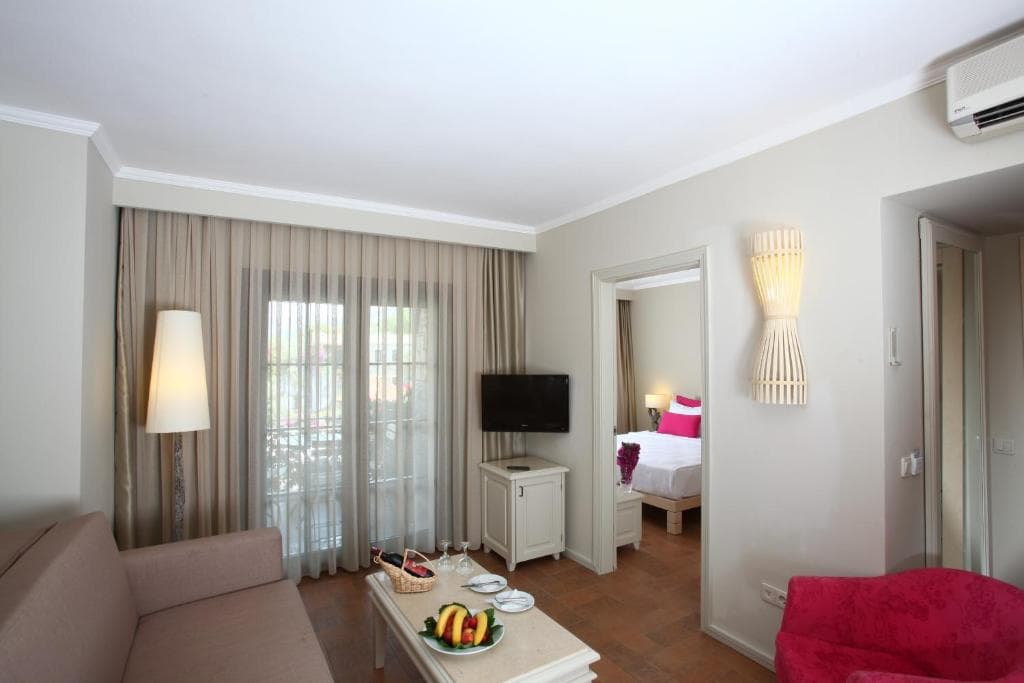 Zeytinada Hotel - 2
