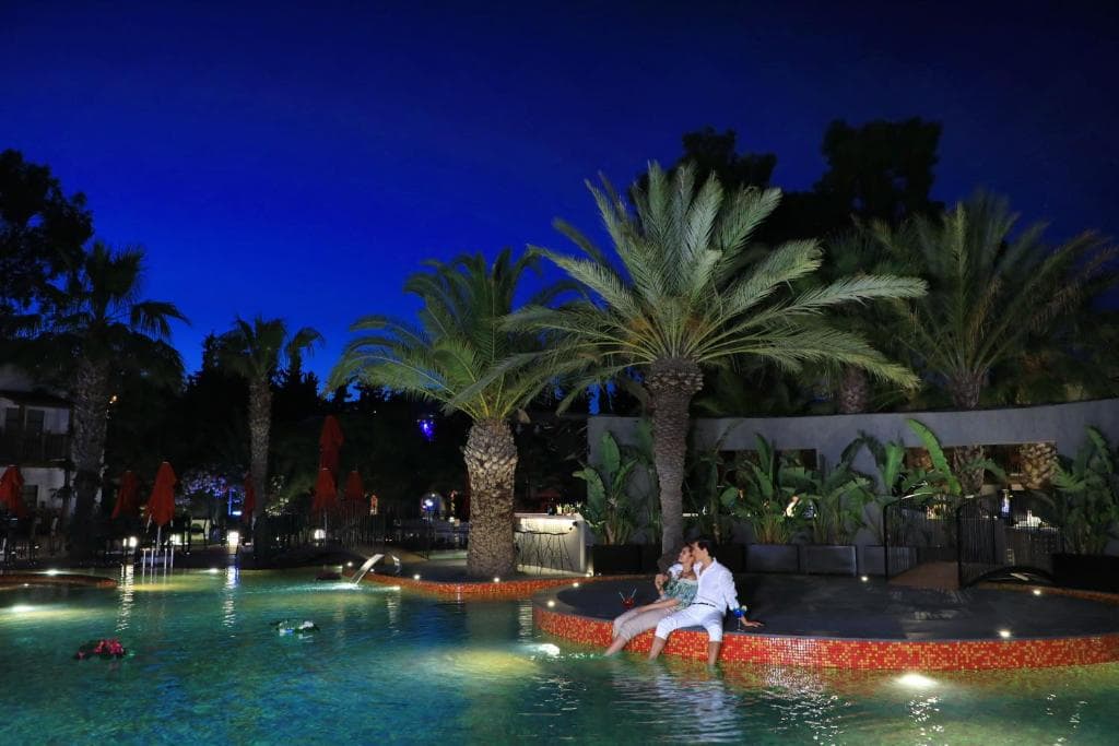 Very Chic Hotel - 32