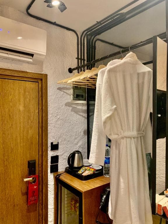 Very Chic Hotel - 4