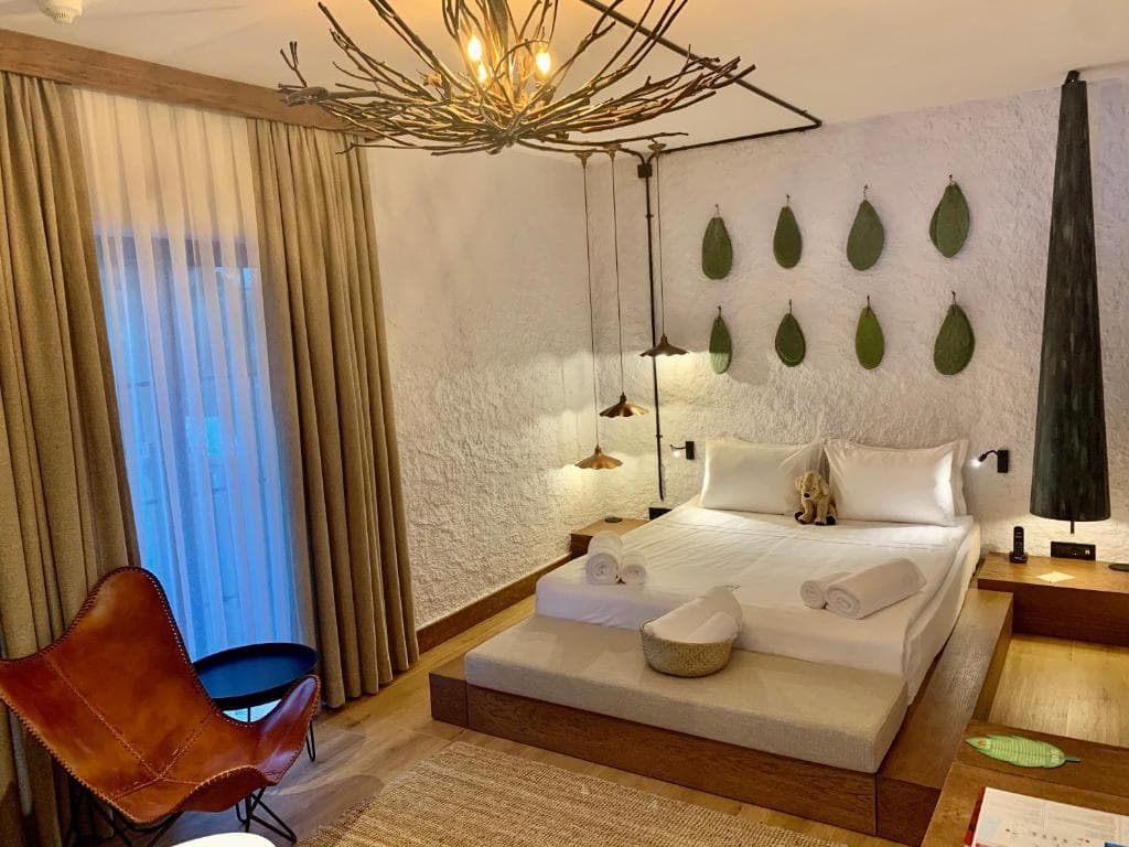 Very Chic Hotel - 23