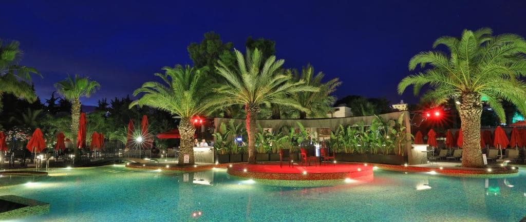 Very Chic Hotel - 15