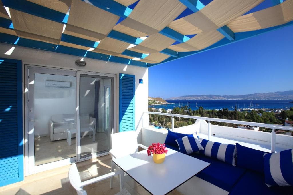 Bellazure Hotel - 27