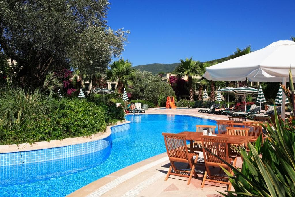 Zeytinada Hotel - 36