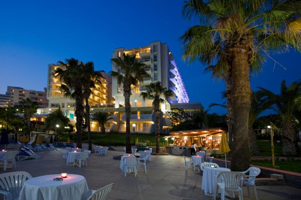 Fantasia Deluxe Hotel Kusadasi - 5