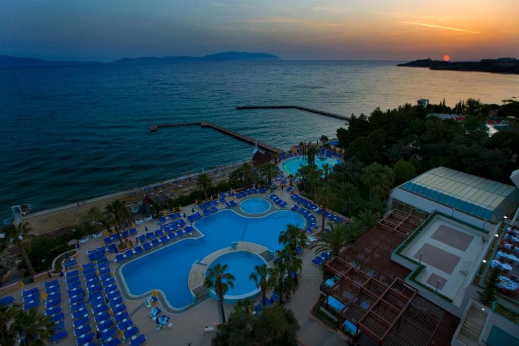 Fantasia Deluxe Hotel Kusadasi - 29