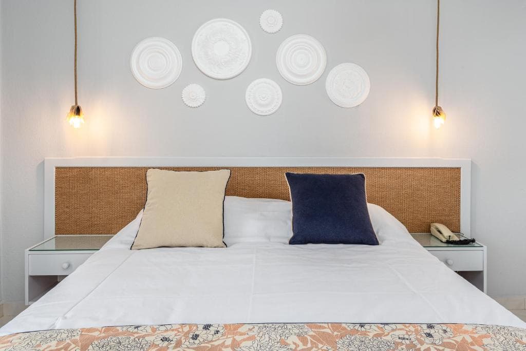 Mrs. Chryssana Beach - 33