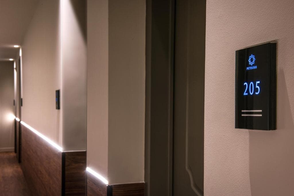 Petousis Hotel and Suites - 41
