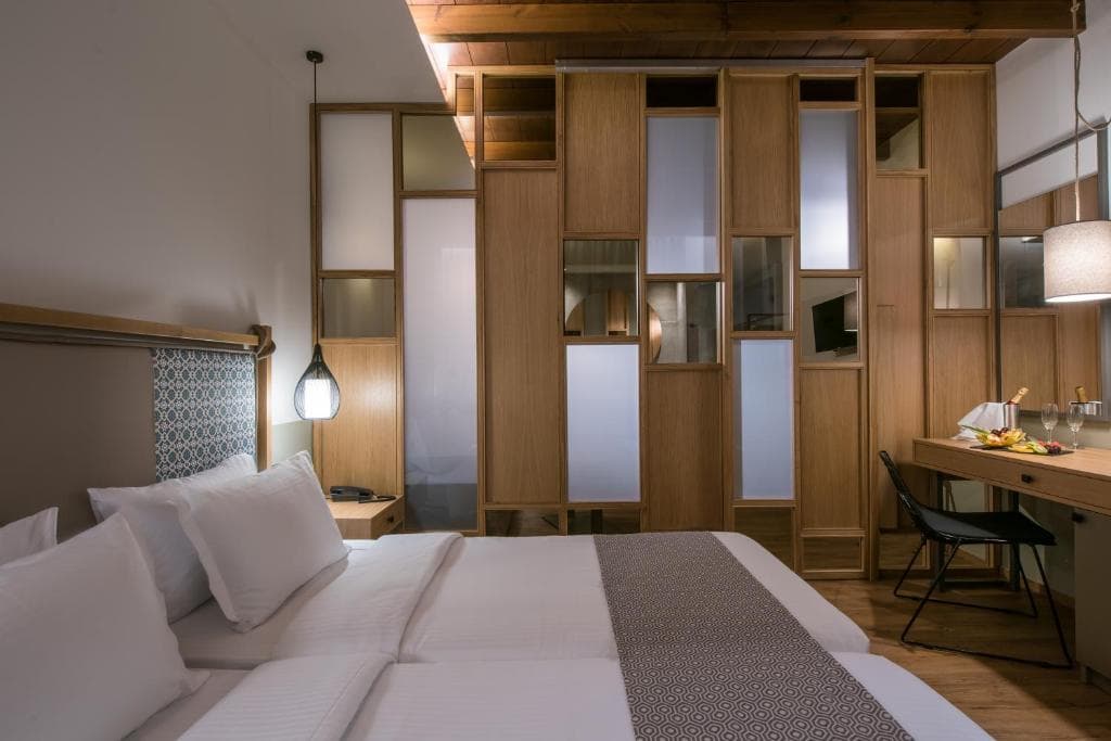 Petousis Hotel and Suites - 17