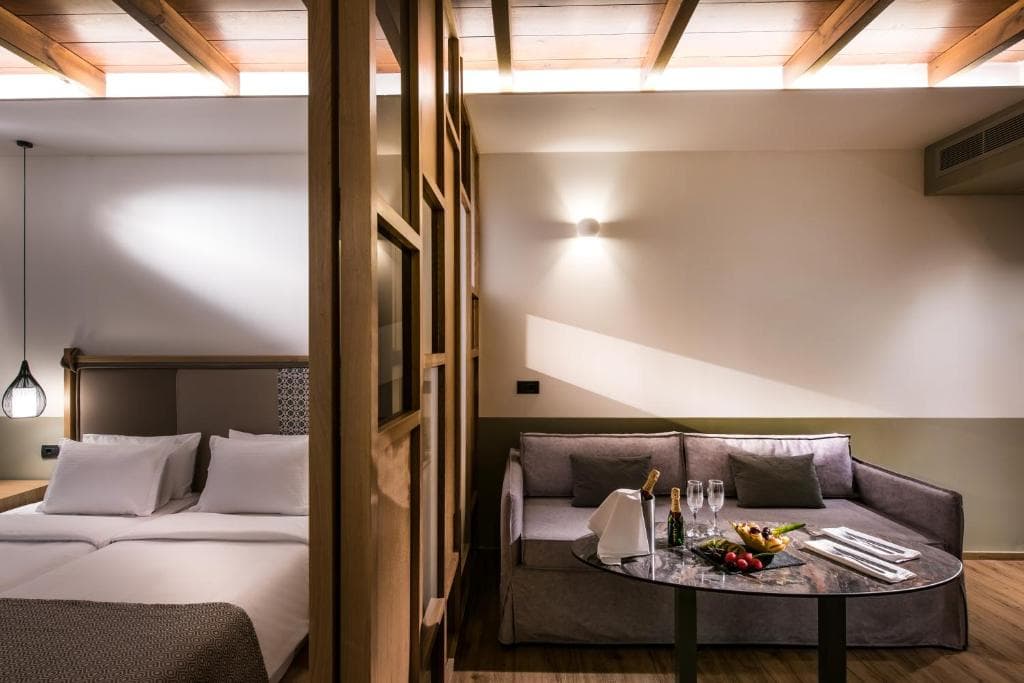 Petousis Hotel and Suites - 18