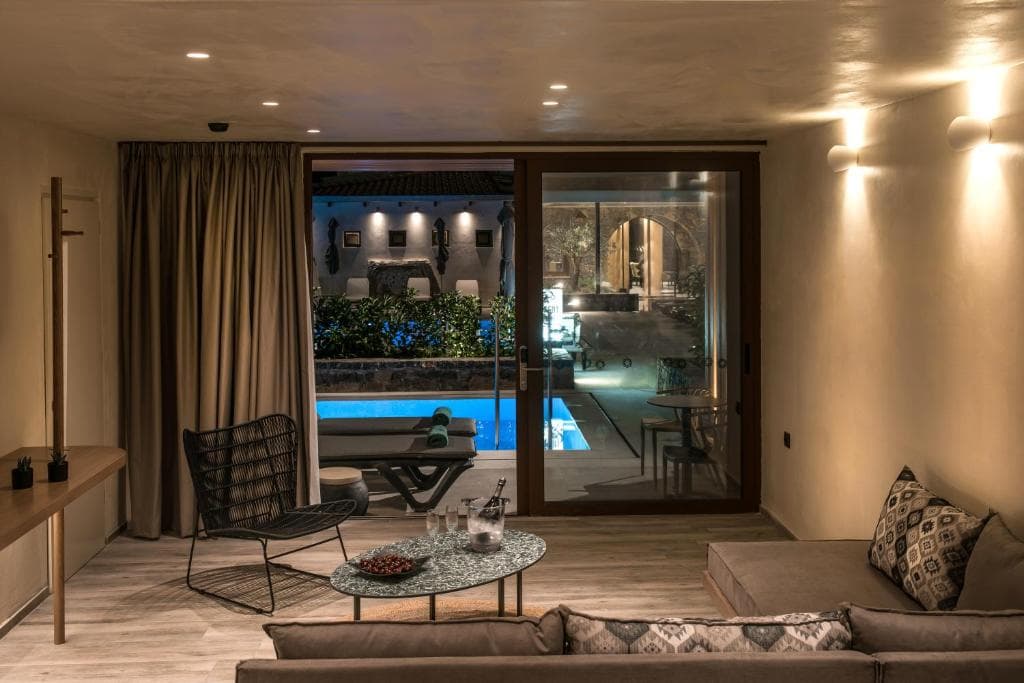 Petousis Hotel and Suites - 34