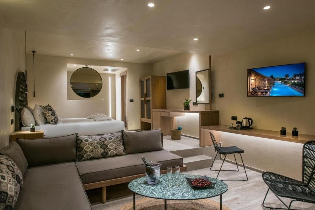 Petousis Hotel and Suites - 12