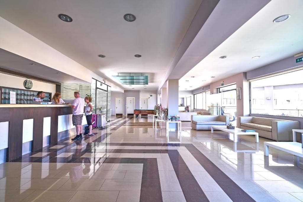 Sunrise Village Hotel - 12