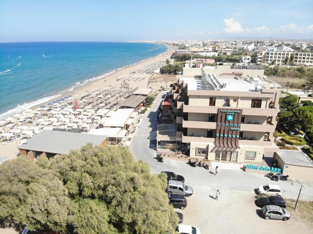 Yianna Caravel Suites - 7