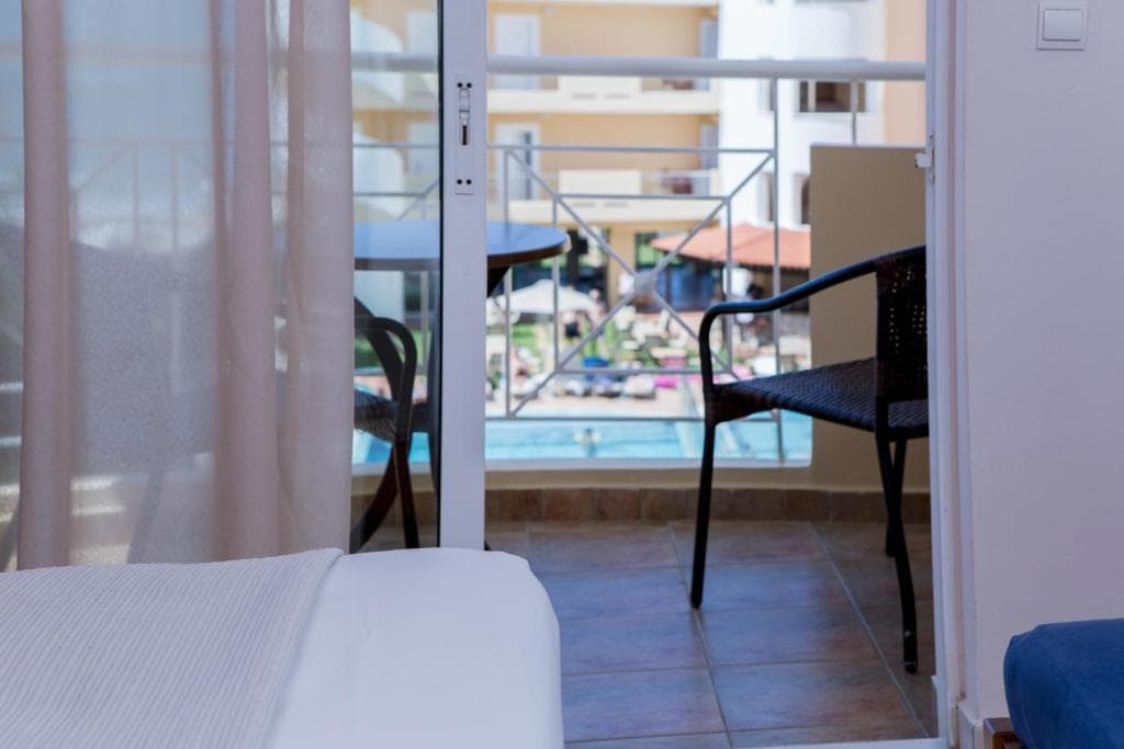 Sunny Bay Hotel - 20