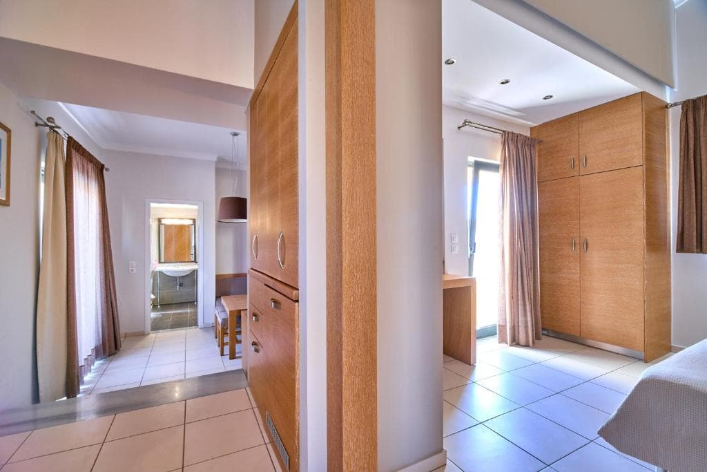 Silver Beach Hotel - 4