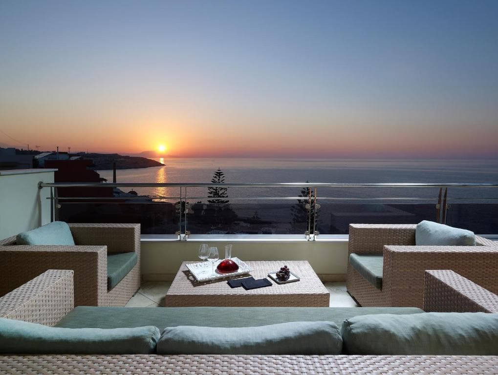 Macaris Suites & Spa - 2