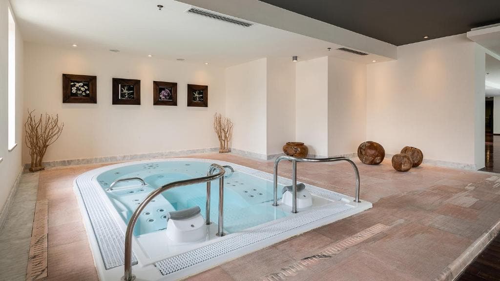 Avra Imperial Hotel - 38