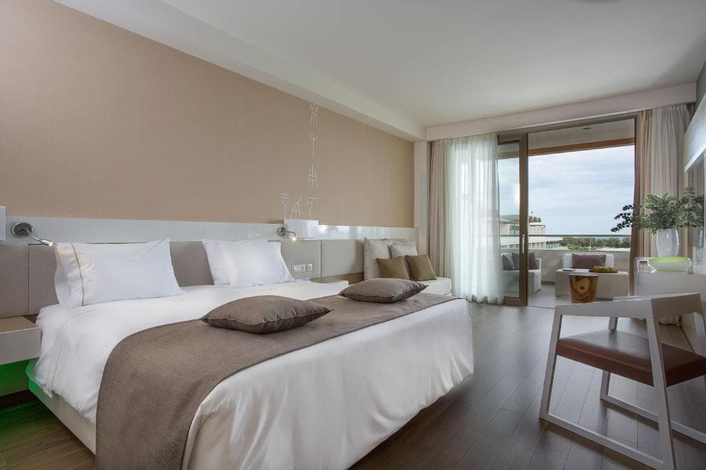 Avra Imperial Hotel - 3