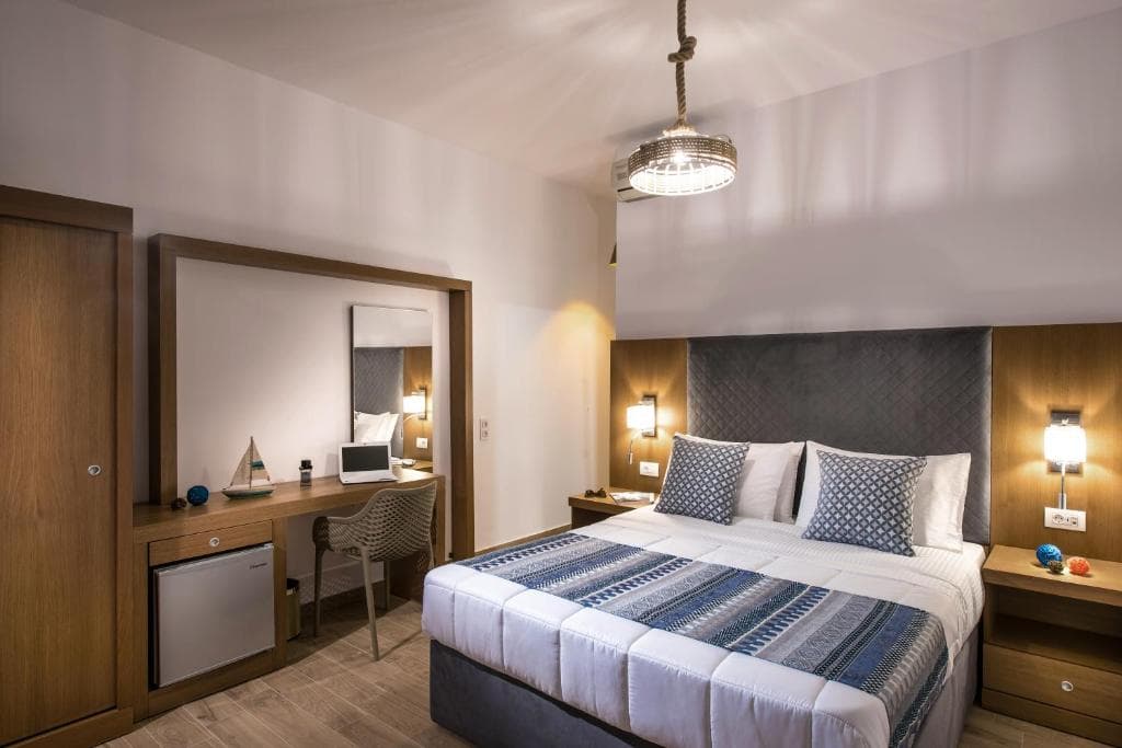 Yianna Caravel Suites - 37