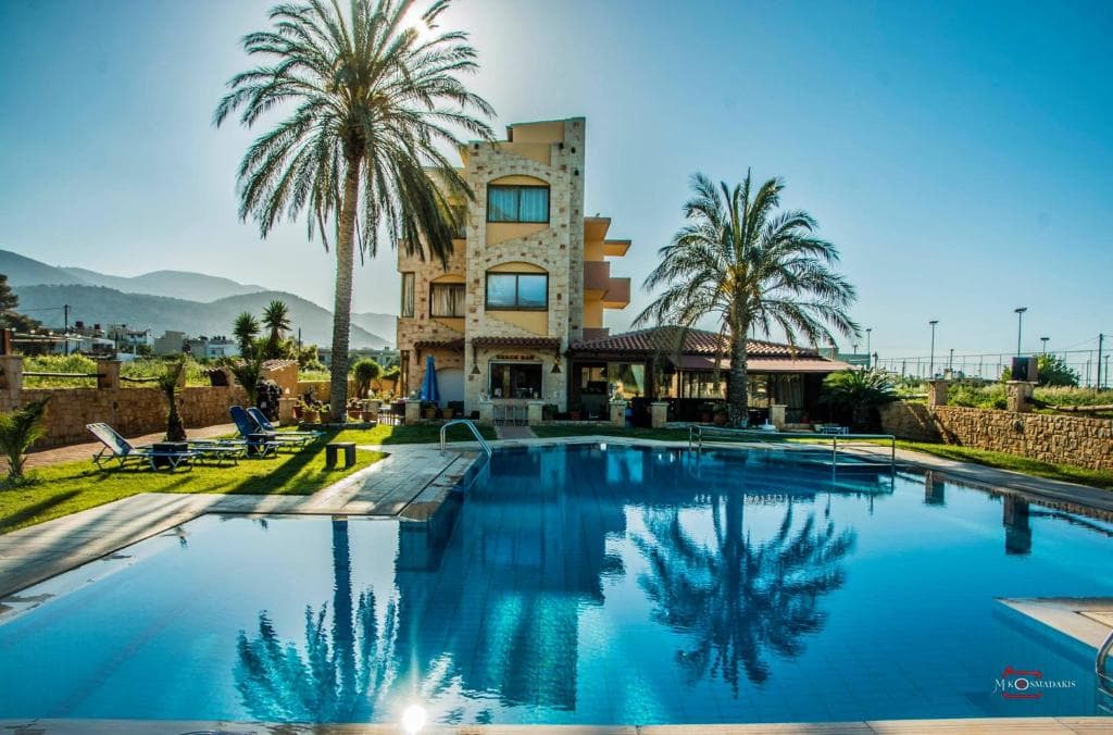 Danelis Studios & Apartments - 1