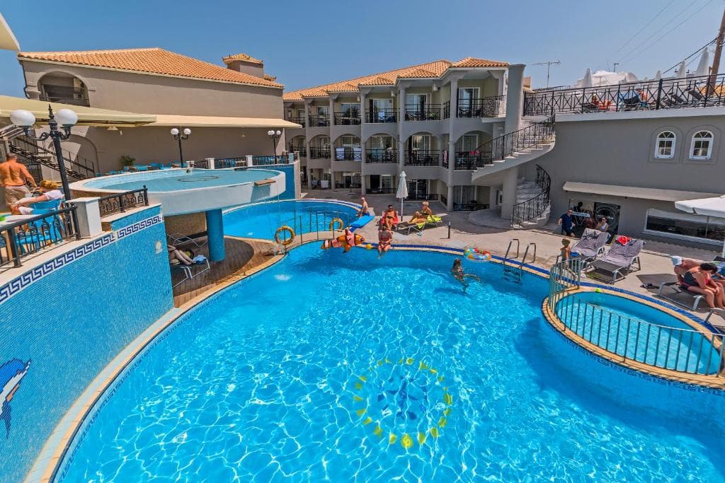 White Olive Premium Hotel Laganas - 1