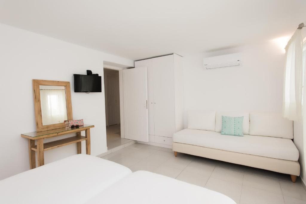 Charissi Hotel - 18