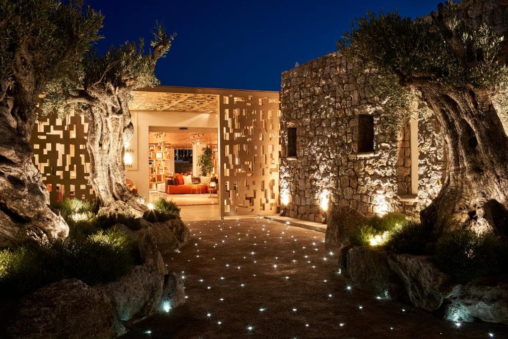 Myconian Naia Luxury Suites - 9