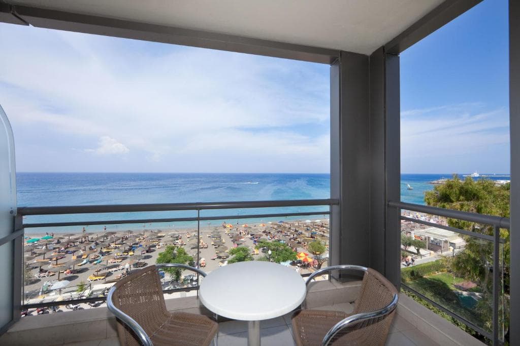 Hotel Mediterranean - 11