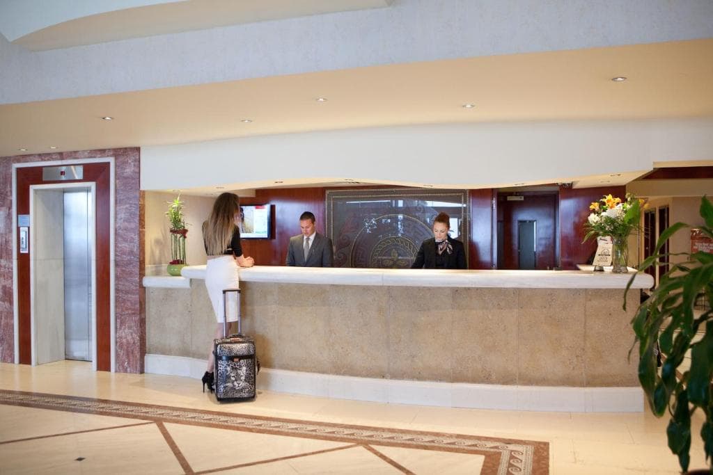 Hotel Mediterranean - 4