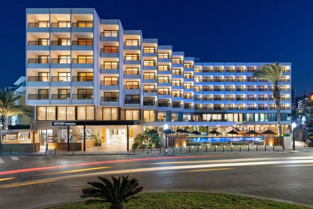 Blue Sky City Beach Hotel - 1