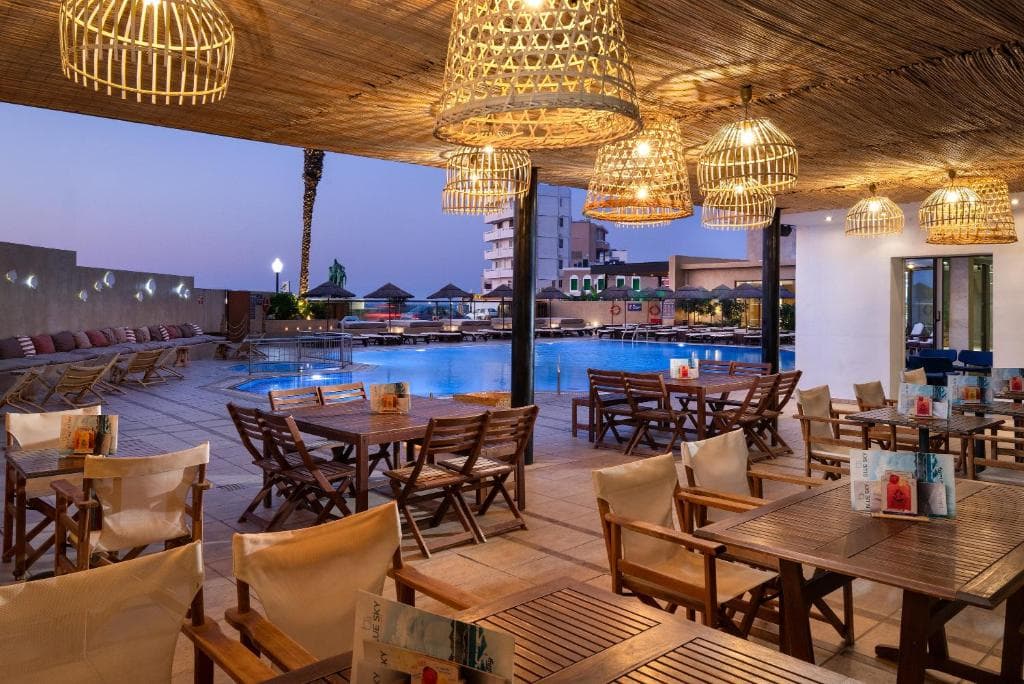 Blue Sky City Beach Hotel - 24