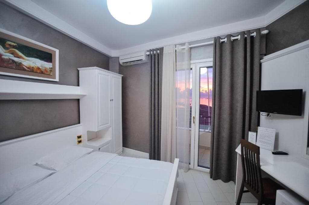 Hotel Iliria Internacional - 8
