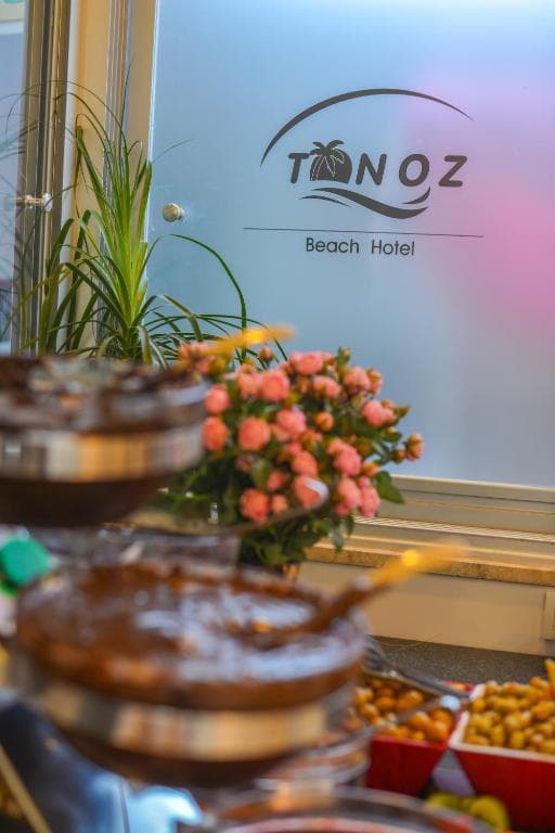 Tonoz Beach Hotel - 13