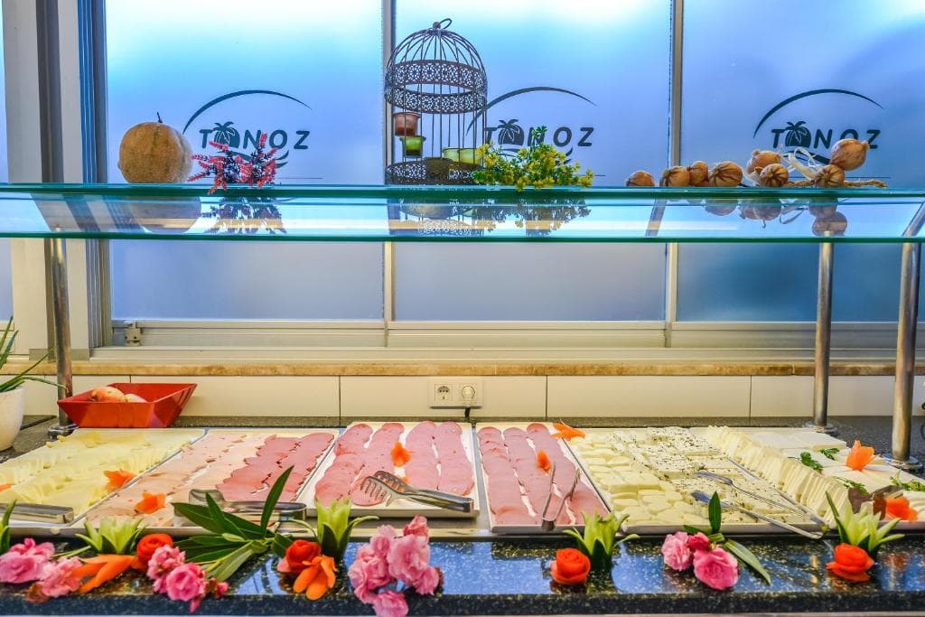 Tonoz Beach Hotel - 21