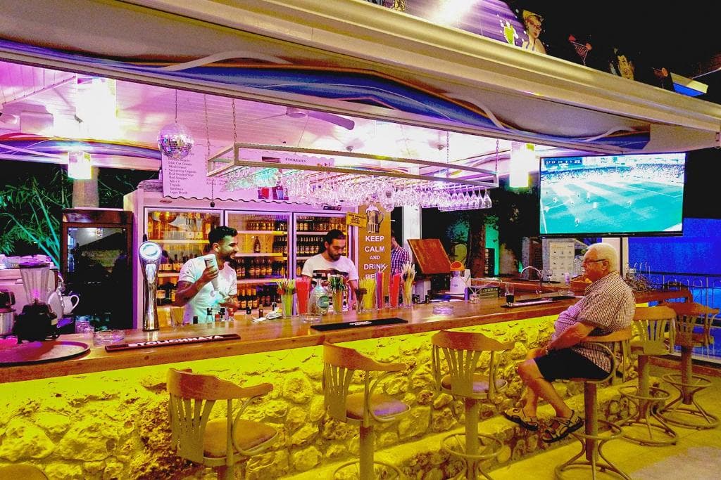 Tonoz Beach Hotel - 24