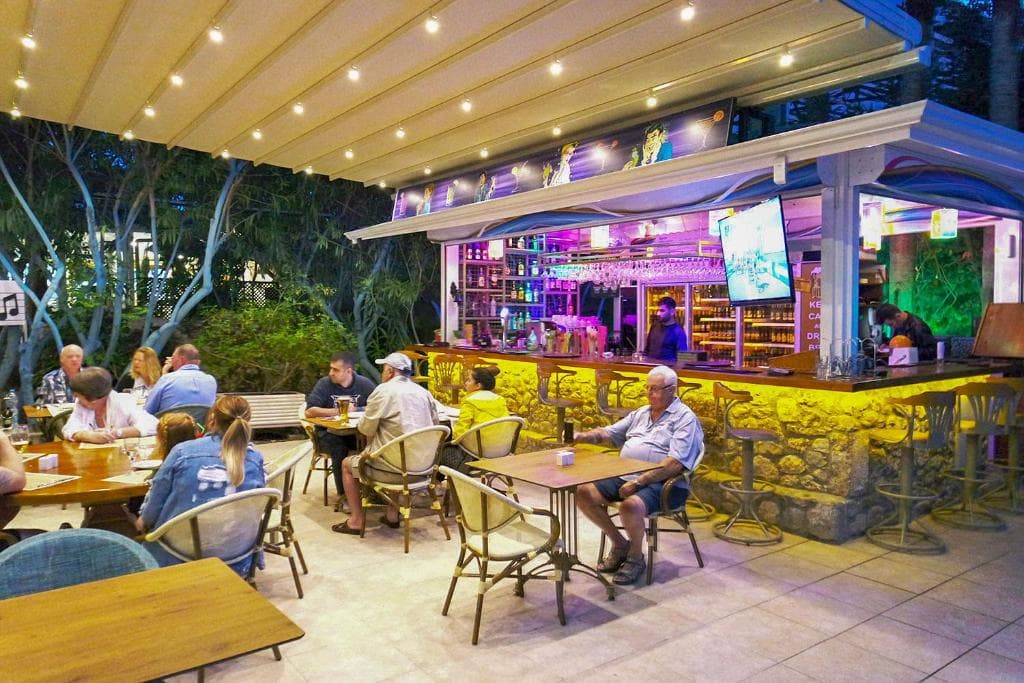 Tonoz Beach Hotel - 26