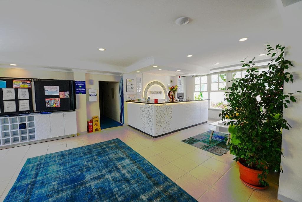 Tonoz Beach Hotel - 28