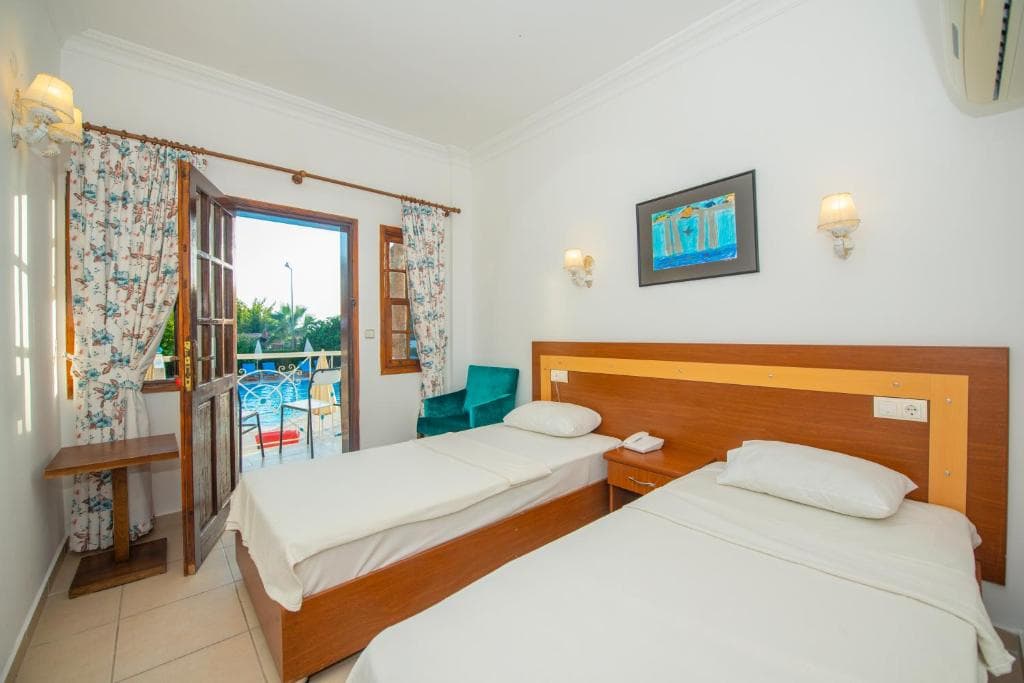 White Hotel - 12
