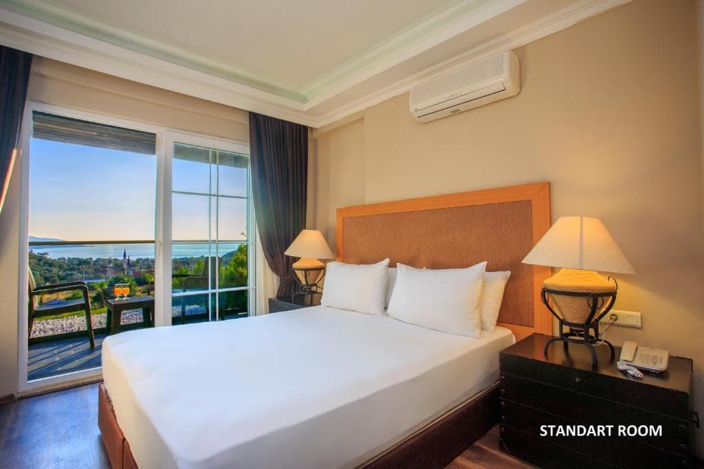 Manaspark Deluxe Hotel - 9