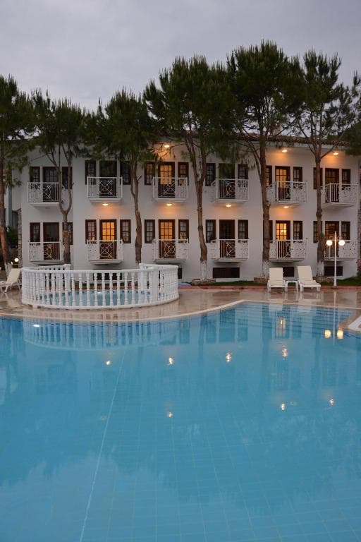 White Hotel - 18