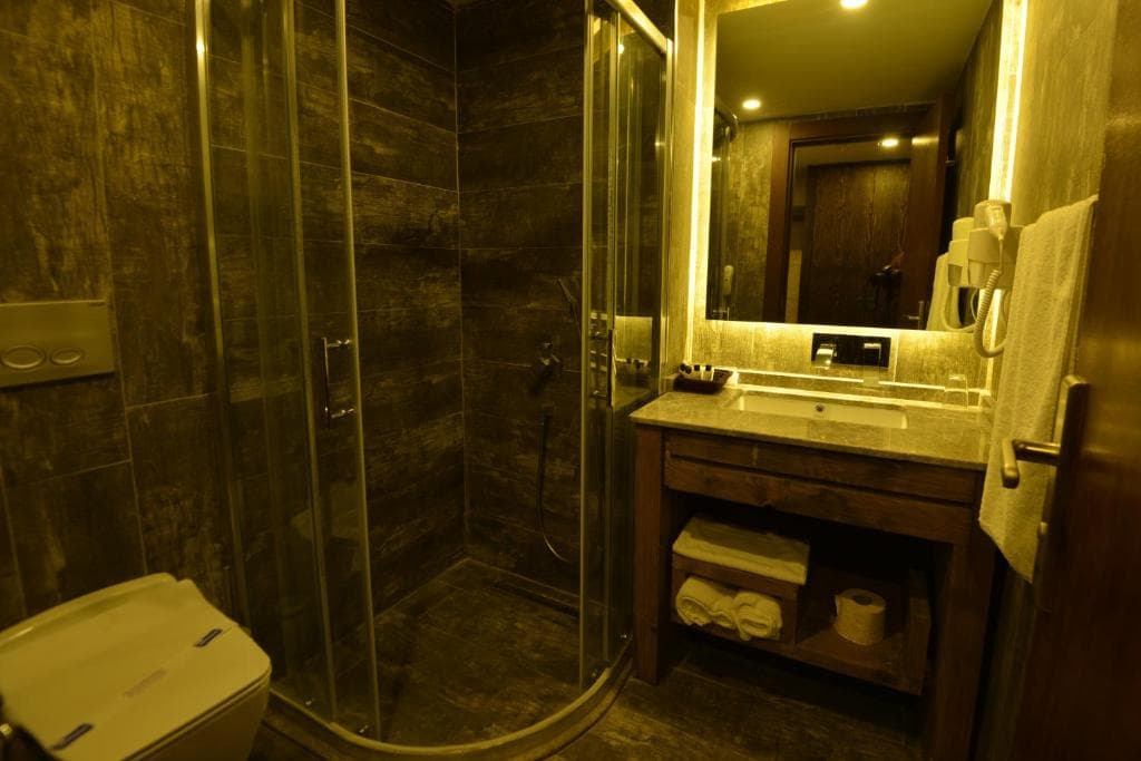 Manaspark Deluxe Hotel - 37
