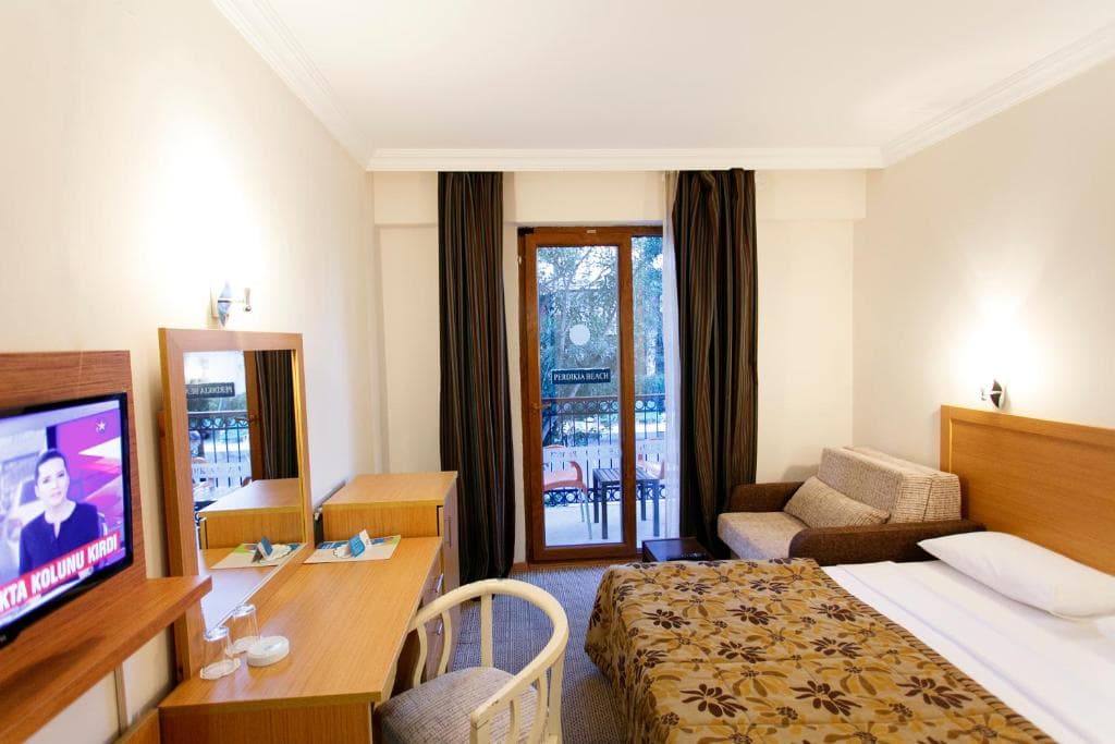 Perdikia Beach Hotel - 2