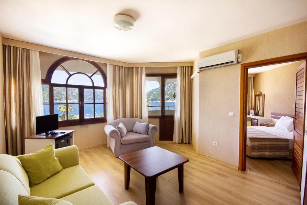 Fortuna Beach Hotel - 16
