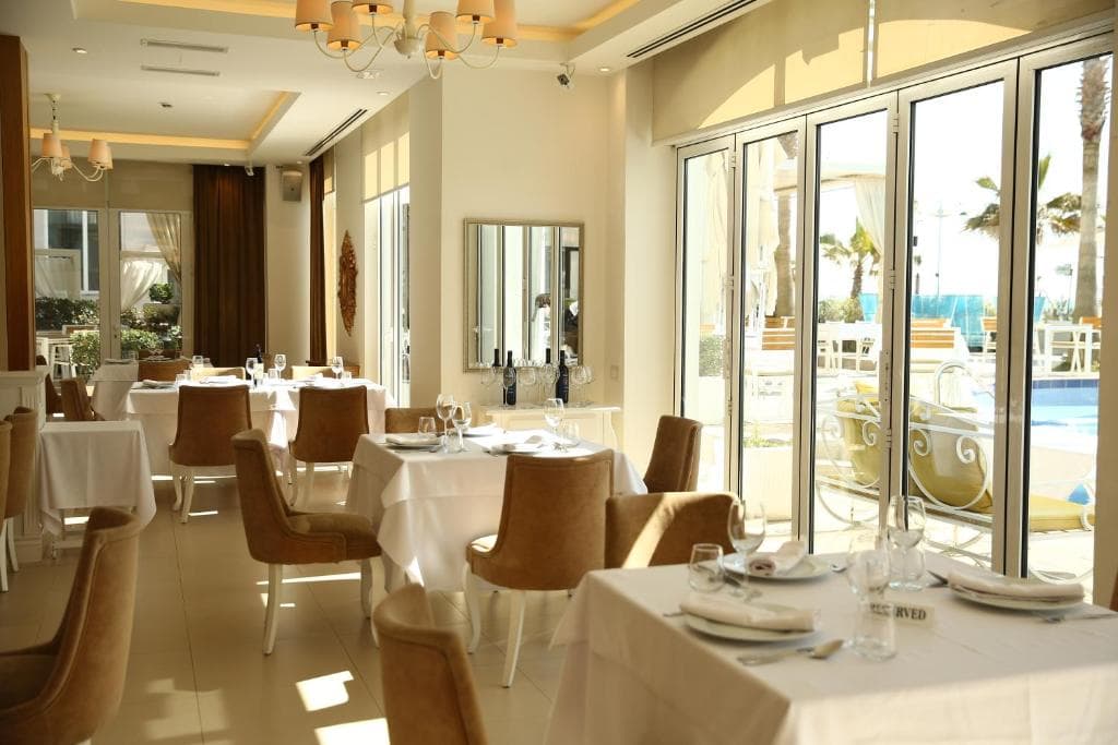 Hotel Palace - 2