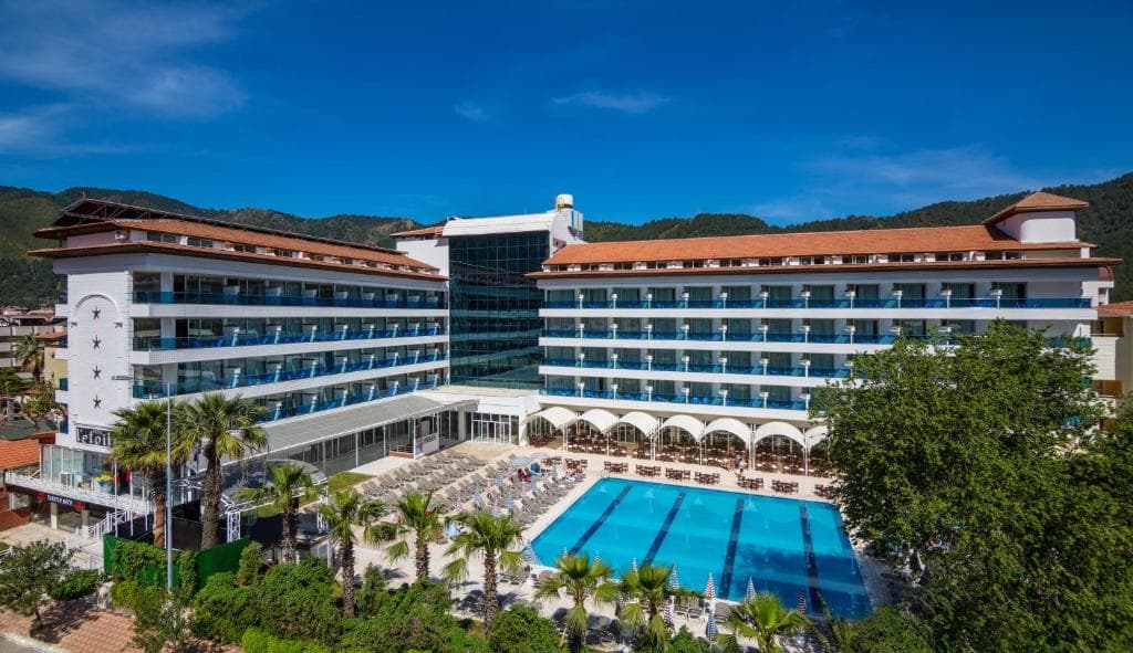 Letoile Beach Hotel - 8